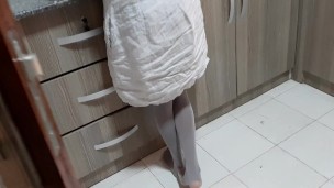 Housemaid Gets Orgasm While Cooking